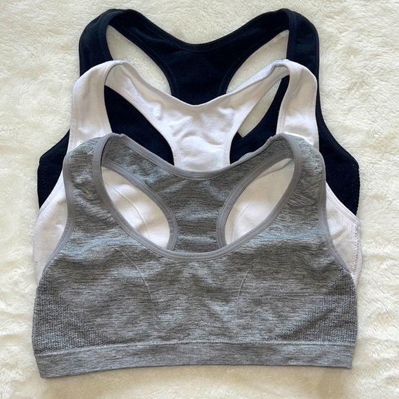 Set of 3 girl’s Maidenform sports bras - Picture 1 of 2